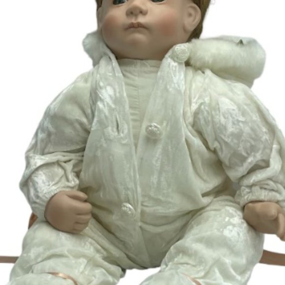 Kay McKee World Gallery Limited Katie Porcelain Collectible Doll Home Display - Picture 10 of 16